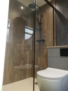 Hitchin en suite (2)